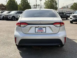 Toyota Corolla 2024 LE 4dr Sedán