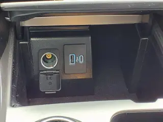 Ford Explorer 2023 AWD XLT 4dr SUV
