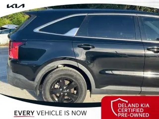 Kia Sorento 2023 LX 4dr SUV