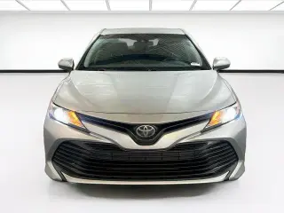 Toyota Camry 2018 LE 4dr Sedán