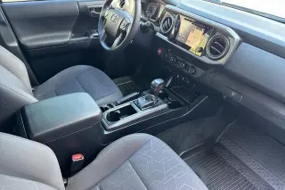 Toyota Tacoma 2019 4x4 TRD Off-Road 4dr Double Cab 5.0 ft SB 6A