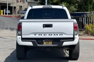Toyota Tacoma 2019 4x4 TRD Off-Road 4dr Double Cab 5.0 ft SB 6A