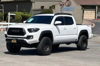 Toyota Tacoma 2019 4x4 TRD Off-Road 4dr Double Cab 5.0 ft SB 6A