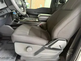 Ford F-150 2017 4x4 XLT 4dr SuperCrew 5.5 ft. SB