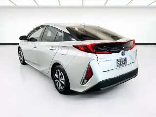Toyota Prius Prime 2017 Plus 4 Hatchback
