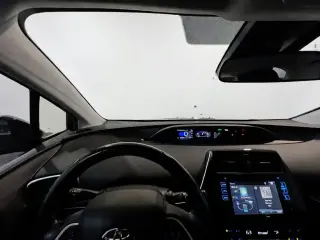 Toyota Prius Prime 2017 Plus 4 Hatchback