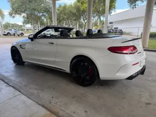 Mercedes-Benz Clase C 2017 AMG C 63 S 2dr Convertible