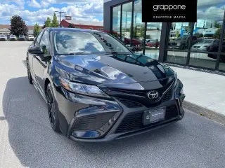 Toyota Camry 2024 con tracción en las cuatro ruedas SE 4dr Sedan