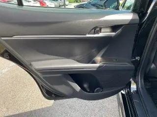 Toyota Camry 2024 con tracción en las cuatro ruedas SE 4dr Sedan