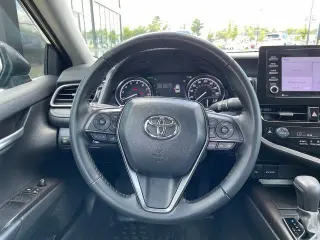 Toyota Camry 2024 con tracción en las cuatro ruedas SE 4dr Sedan