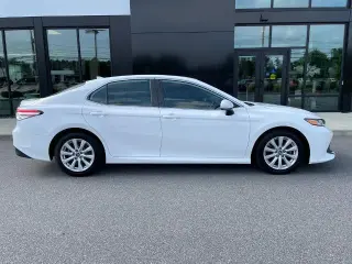 Toyota Camry 2019 LE 4dr Sedán