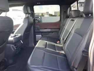 Ford F-150 2022 4x4 Lariat 4dr SuperCrew 5.5 ft. SB