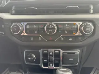 2025 Jeep Gladiator