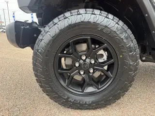 2025 Jeep Gladiator