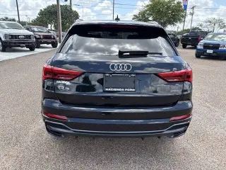 2022 Audi Q3