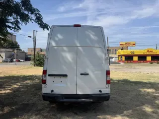 2016 Nissan NV