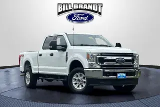 Ford F-250 Super Duty 2022 4x4 XL 4dr Crew Cab 8 ft. LB Camioneta