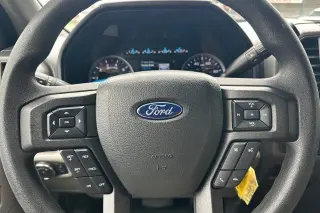 Ford F-250 Super Duty 2022 4x4 XL 4dr Crew Cab 8 ft. LB Camioneta