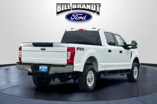 Ford F-250 Super Duty 2022 4x4 XL 4dr Crew Cab 8 ft. LB Camioneta