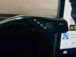 Tesla Model Y 2023 AWD Performance 4dr Crossover