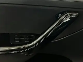 Tesla Model Y 2023 AWD Performance 4dr Crossover