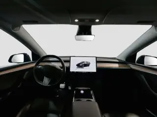 Tesla Model Y 2023 AWD Performance 4dr Crossover