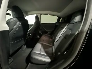 Tesla Model Y 2023 AWD Performance 4dr Crossover