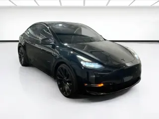 Tesla Model Y 2023 AWD Performance 4dr Crossover
