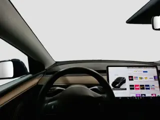 Tesla Model Y 2023 AWD Performance 4dr Crossover