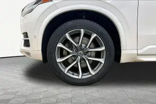 Volvo XC90 2017 AWD T6 Momentum 4dr SUV