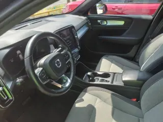 2023 Volvo XC40