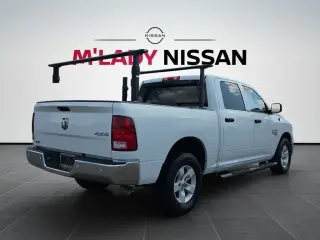 Ram 1500 Classic 2023 4x4 Tradesman 4dr Crew Cab 5.5 ft. SB Pickup