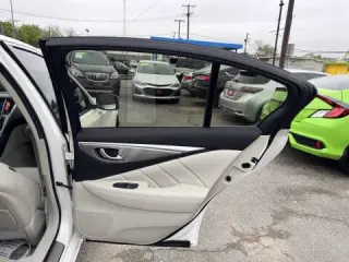 2015 INFINITI Q50