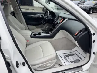 2015 INFINITI Q50