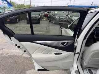 2015 INFINITI Q50