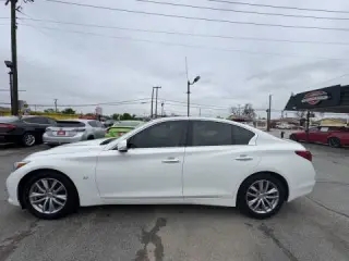 2015 INFINITI Q50