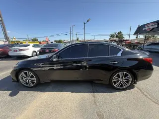 2017 INFINITI Q50