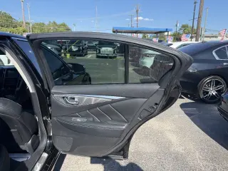 2017 INFINITI Q50