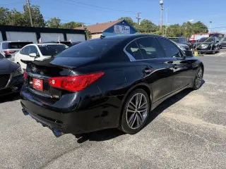 2017 INFINITI Q50