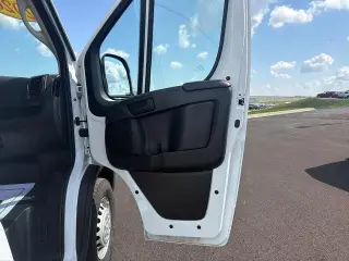 Furgón de carga ProMaster 2026 SLT+ 2500 159 WB 3dr High Roof