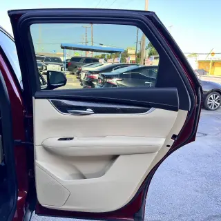 2017 Cadillac XT5