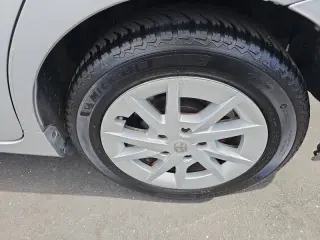 Toyota Prius v del año 2012