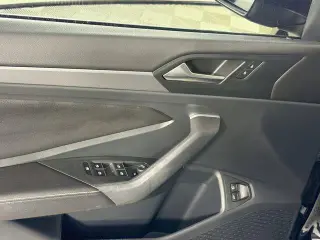 Volkswagen Jetta 2023 SE 4dr Sedán
