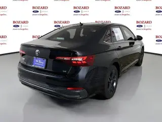 Volkswagen Jetta 2023 SE 4dr Sedán