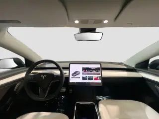 Tesla Model 3 2023 AWD Performance 4dr Sedán