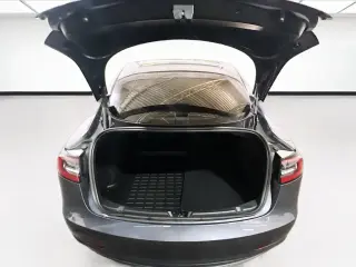 Tesla Model 3 2023 AWD Performance 4dr Sedán