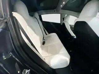 Tesla Model 3 2023 AWD Performance 4dr Sedán