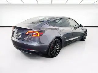 Tesla Model 3 2023 AWD Performance 4dr Sedán