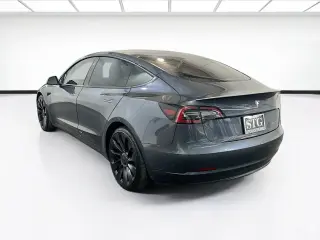 Tesla Model 3 2023 AWD Performance 4dr Sedán