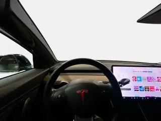 Tesla Model 3 2018 Long Range 4dr Fastback
